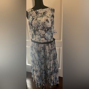 Floral print dress
